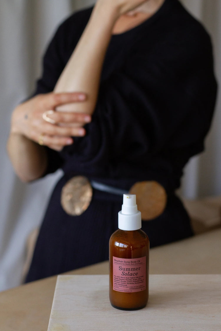 Summer Solace Tallow - Mountain Song Tallow Body & Hair Oil • Petrichor, Gardenia, Honeysuckle - Face and Hair Oil